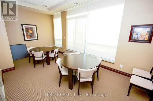 202 - 349 Rathburn Road, Mississauga, ON - Indoor Photo Showing Dining Room