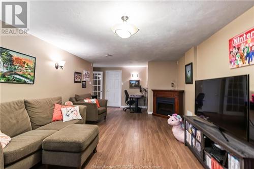 441 Louis St, Dieppe, NB - Indoor Photo Showing Living Room With Fireplace