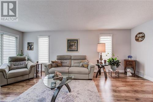 57 Inverness Drive, Cambridge, ON - Indoor Photo Showing Living Room