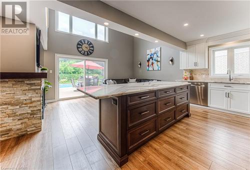 38 Windward Place, Kitchener, ON - Indoor Photo Showing Kitchen