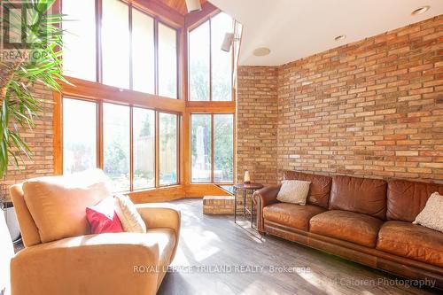 330 St George Street, London, ON - Indoor Photo Showing Living Room