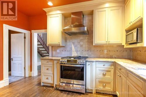 330 St George Street, London, ON - Indoor Photo Showing Kitchen