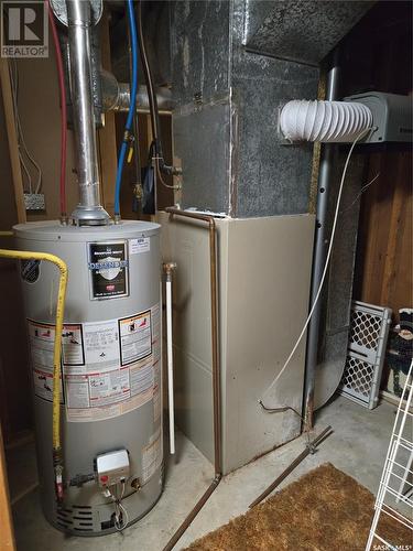 216 Cross Street, Outlook, SK - Indoor Photo Showing Basement