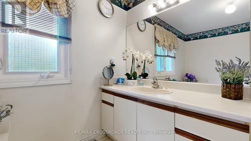 52 Fairholme Drive, Markham, ON - Indoor Photo Showing Bathroom