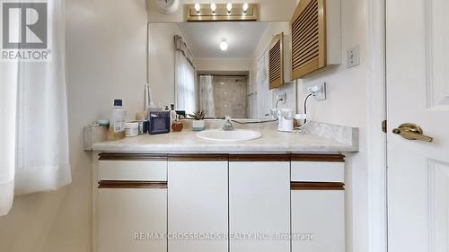 52 Fairholme Drive, Markham, ON - Indoor Photo Showing Bathroom