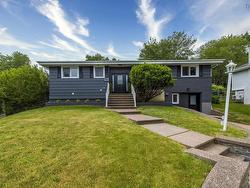 12 Robert Allen Drive  Halifax, NS B3M 3G8