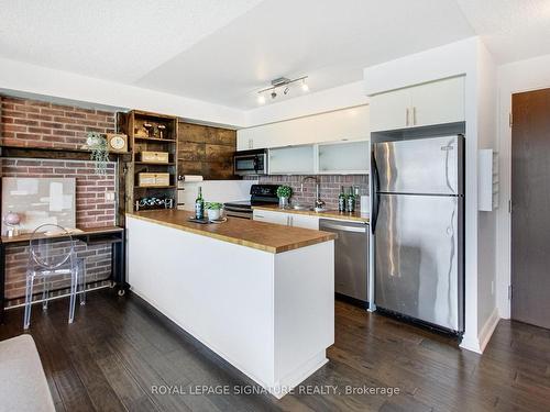 2005-80 Western Battery Rd, Toronto, ON - Indoor Photo Showing Kitchen