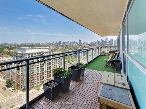 2005-80 Western Battery Rd, Toronto, ON - Outdoor With View With Exterior