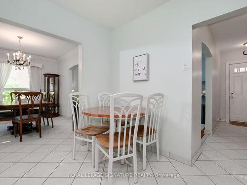 146 Upper Canada Dr, Toronto, ON - Indoor Photo Showing Dining Room