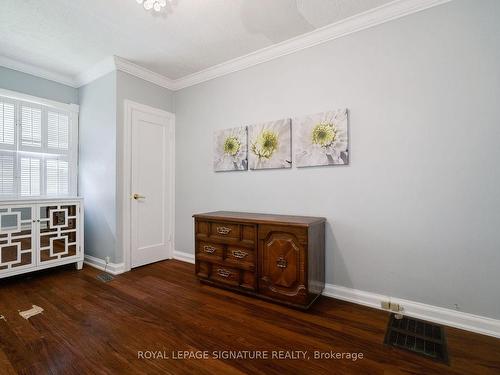 146 Upper Canada Dr, Toronto, ON - Indoor Photo Showing Other Room