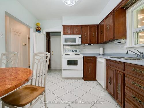 146 Upper Canada Dr, Toronto, ON - Indoor Photo Showing Kitchen With Double Sink