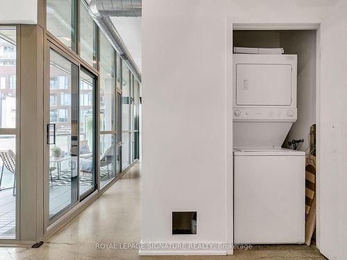 311-625 Queen St, Toronto, ON - Indoor Photo Showing Laundry Room