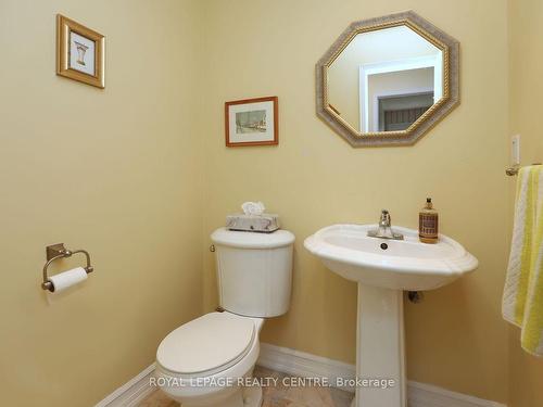 4184 Tall Pine Crt, Mississauga, ON - Indoor Photo Showing Bathroom