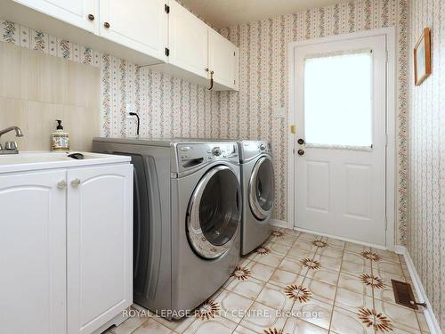 4184 Tall Pine Crt, Mississauga, ON - Indoor Photo Showing Laundry Room