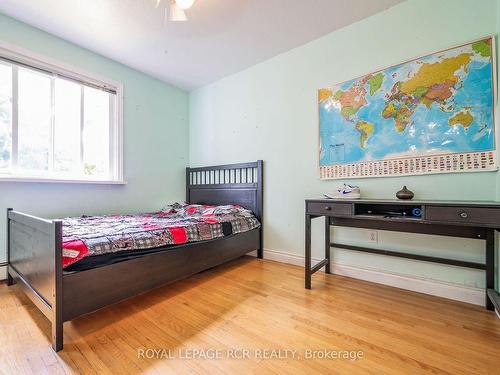 7 Gifford St, Orangeville, ON - Indoor Photo Showing Bedroom