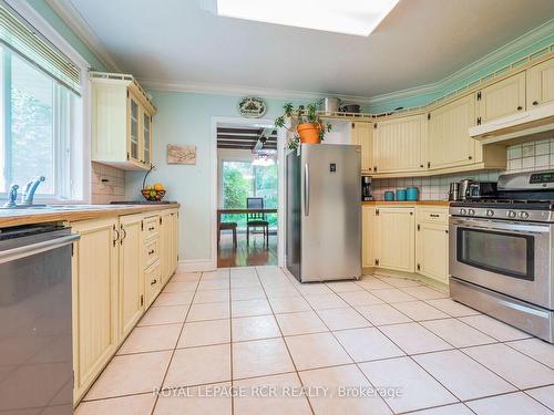 7 Gifford St, Orangeville, ON - Indoor Photo Showing Kitchen