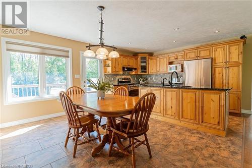 98 Birch Street, South Bruce Peninsula, ON - Indoor Photo Showing Dining Room