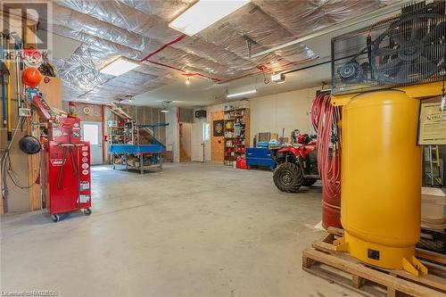 98 Birch Street, South Bruce Peninsula, ON - Indoor Photo Showing Garage