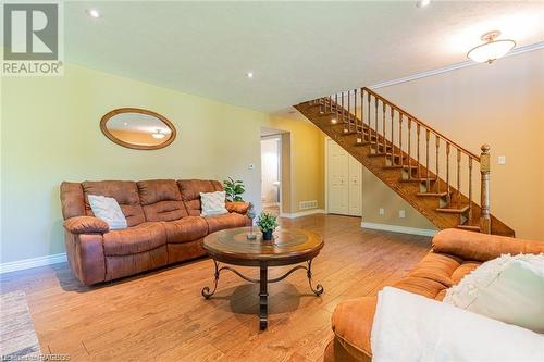 98 Birch Street, South Bruce Peninsula, ON - Indoor Photo Showing Living Room