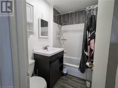 214 Fotheringham Avenue, Atikokan, ON - Indoor Photo Showing Bathroom