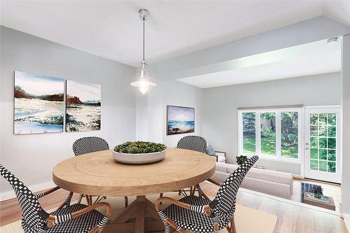 2 Briar Lane, Dundas, ON - Indoor Photo Showing Dining Room