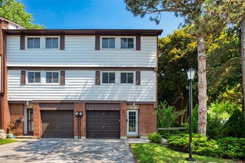 2 Briar Lane, Dundas, ON - Outdoor With Facade