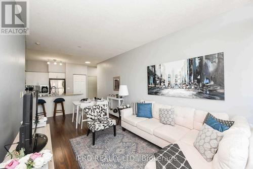 2206 - 388 Prince Of Wales Drive, Mississauga, ON - Indoor Photo Showing Living Room