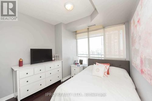 2206 - 388 Prince Of Wales Drive, Mississauga, ON - Indoor Photo Showing Bedroom