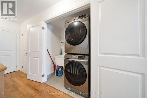 257 Lord Elgin Lane, Clarington, ON - Indoor Photo Showing Laundry Room