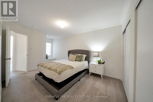 257 Lord Elgin Lane, Clarington, ON - Indoor Photo Showing Bedroom