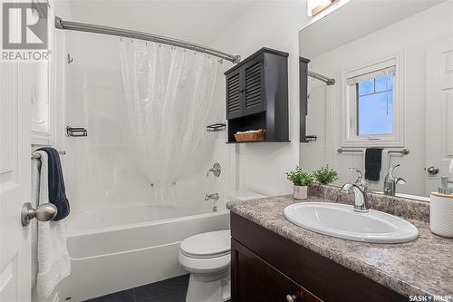 1003 Korol Crescent, Saskatoon, SK - Indoor Photo Showing Bathroom