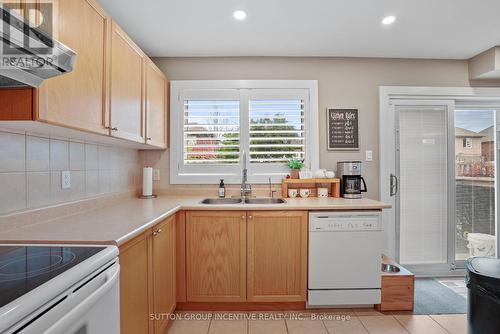 126 Tunbridge Road, Barrie, ON - Indoor Photo Showing Kitchen With Double Sink