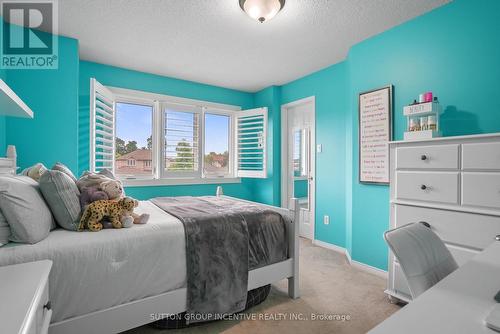 126 Tunbridge Road, Barrie, ON - Indoor Photo Showing Bedroom