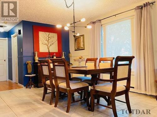 43 Radisson Cres, Kapuskasing, ON - Indoor Photo Showing Dining Room