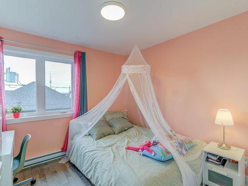 Bedroom - 101 Rue Georges-Estu, Lavaltrie, QC - Indoor Photo Showing Bedroom