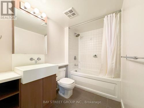 807 - 11 Brunel Court, Toronto, ON - Indoor Photo Showing Bathroom