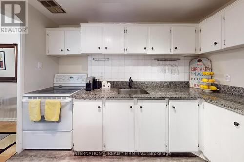 311 - 16A Elgin Street, Markham (Thornhill), ON - Indoor Photo Showing Kitchen