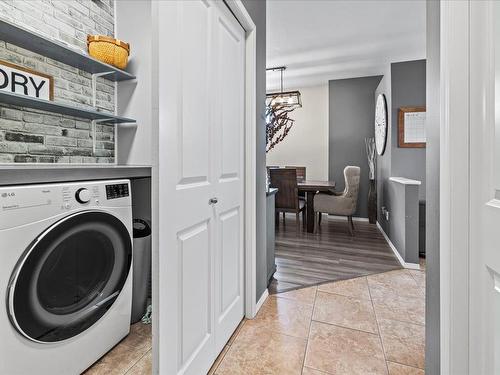 116 Bridgetown Drive, Winnipeg, MB - Indoor Photo Showing Laundry Room