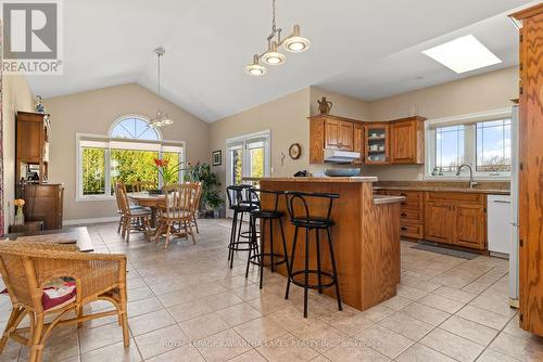 1407 Tracey'S Hill Road, Kawartha Lakes, ON - Indoor