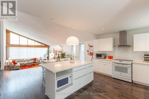 669 Upper Queen Street, London, ON - Indoor Photo Showing Kitchen