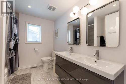 669 Upper Queen Street, London, ON - Indoor Photo Showing Bathroom