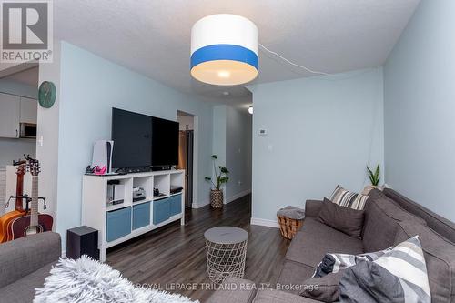 100 - 700 Osgoode Drive, London, ON - Indoor Photo Showing Other Room