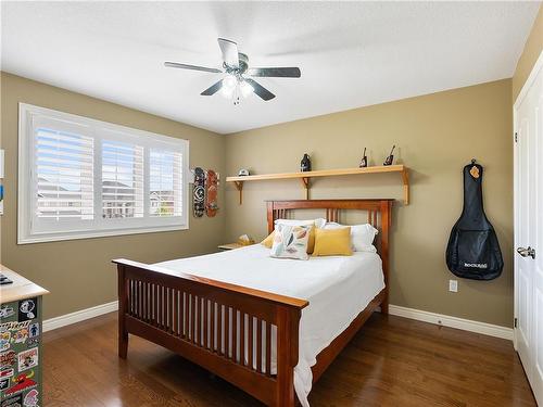 34 Teramo Court, Hamilton, ON - Indoor Photo Showing Bedroom