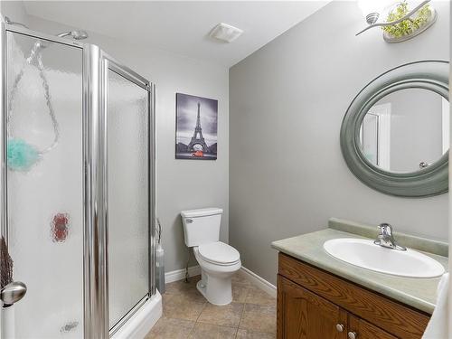 34 Teramo Court, Hamilton, ON - Indoor Photo Showing Bathroom