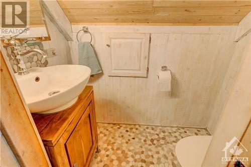 117 Bay Street, Carleton Place, ON - Indoor Photo Showing Bathroom