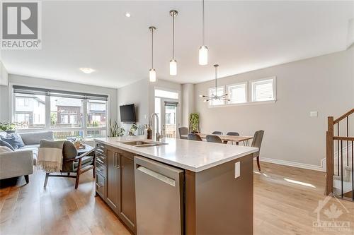 377 Memorial Grove, Ottawa, ON - Indoor