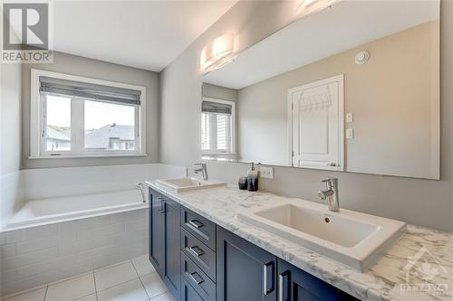 377 Memorial Grove, Ottawa, ON - Indoor Photo Showing Bathroom