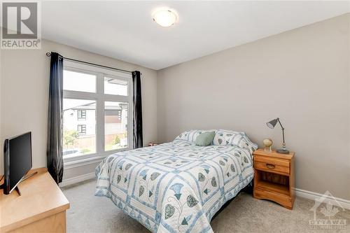 377 Memorial Grove, Ottawa, ON - Indoor Photo Showing Bedroom