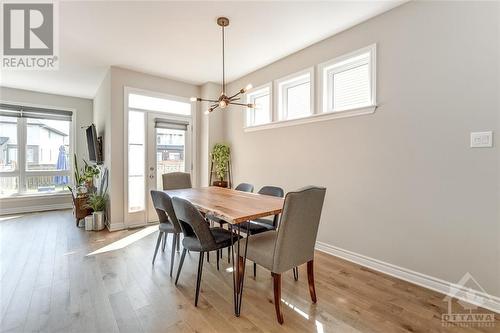 377 Memorial Grove, Ottawa, ON - Indoor Photo Showing Dining Room