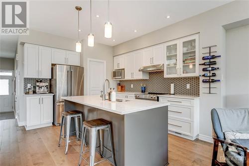 377 Memorial Grove, Ottawa, ON - Indoor Photo Showing Kitchen With Upgraded Kitchen